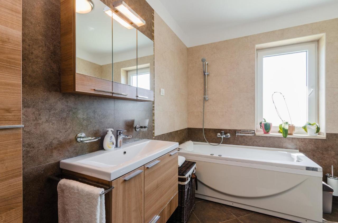 Villa Valentina Bribir  Extérieur photo